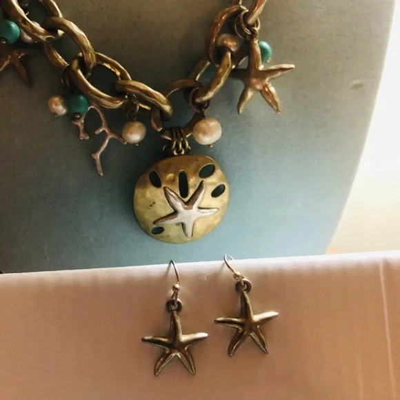Gold and Silver Starfish Pendant Chunky Necklace - Picture 7 of 9